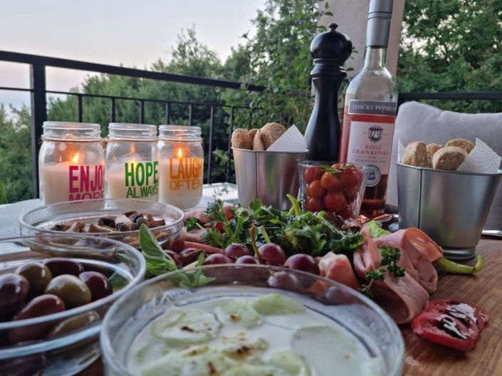 Image No.8-4 Bed Property for sale