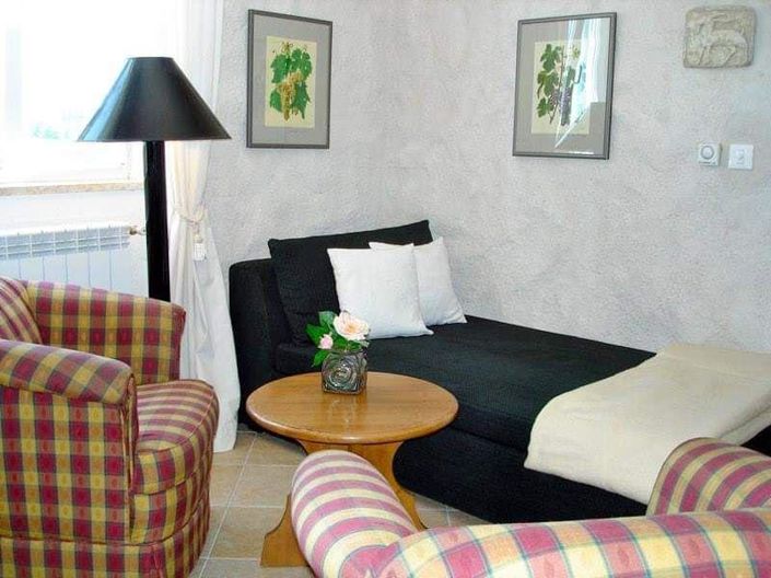 Image No.8-9 Bed Property for sale