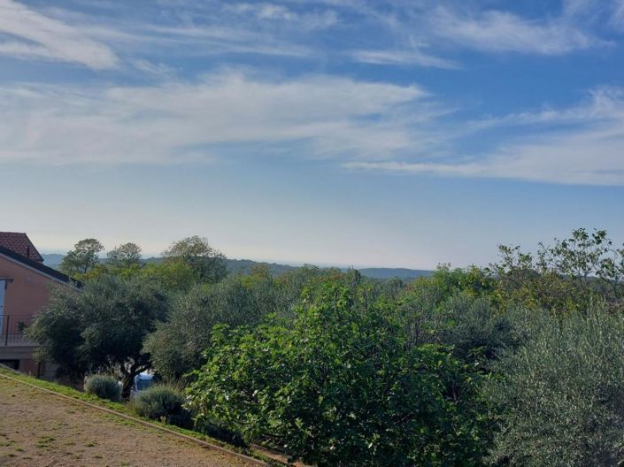 Image No.4-4 Bed Property for sale