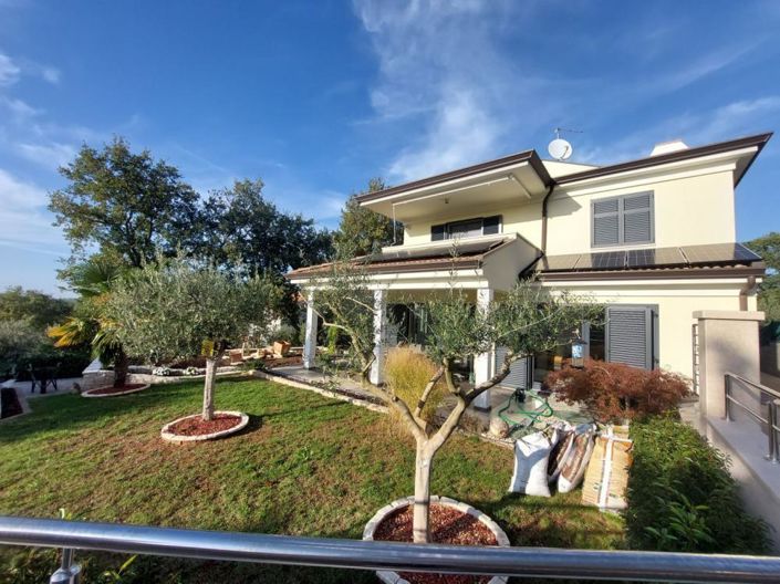 Image No.5-4 Bed Property for sale