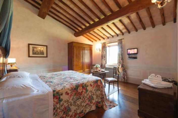 Image No.13-13 Bed Property for sale