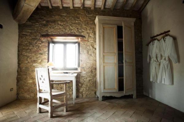 Image No.14-13 Bed Property for sale