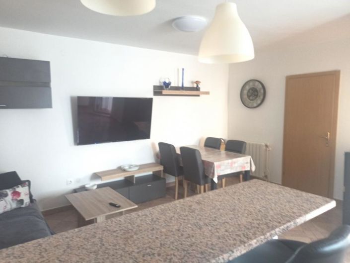 Image No.18-5 Bed Property for sale