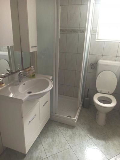 Image No.9-5 Bed Property for sale