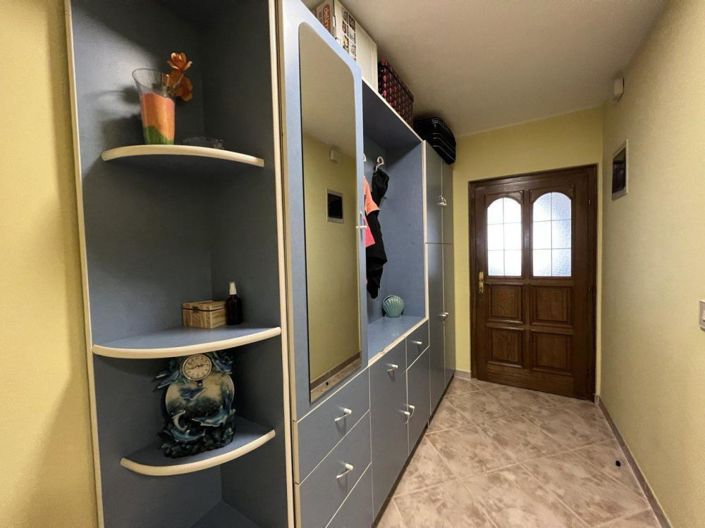 Image No.8-11 Bed Property for sale