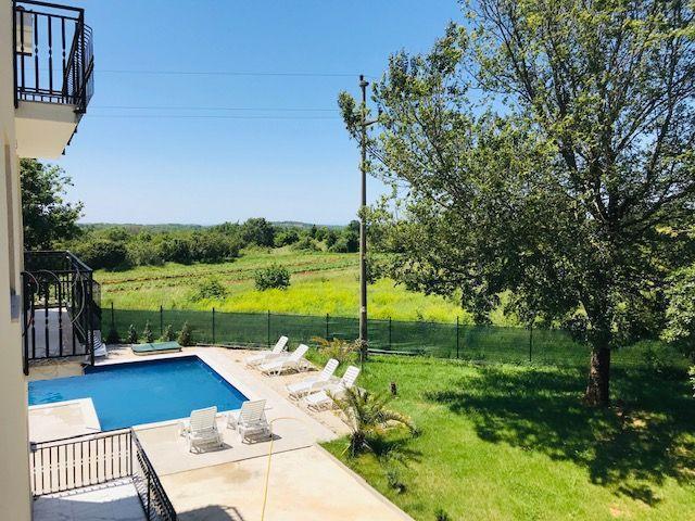 Image No.17-11 Bed Property for sale