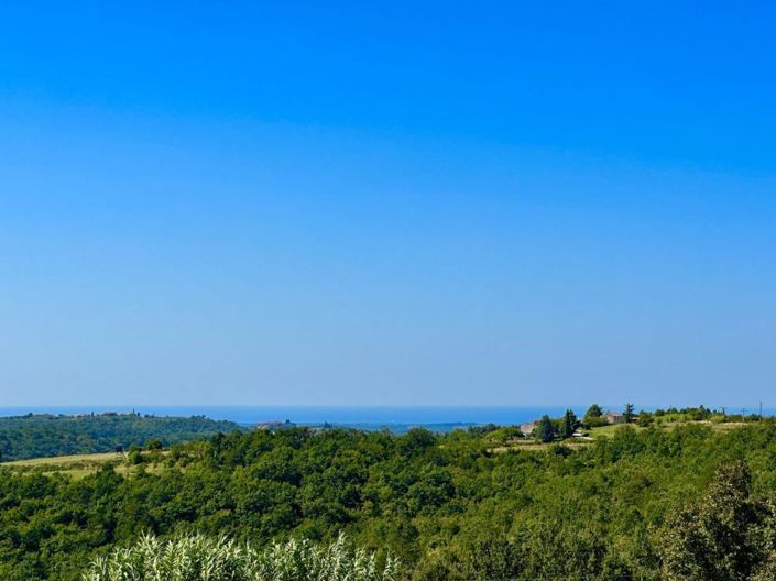 Image No.8-3 Bed Property for sale