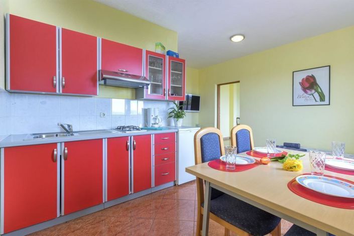 Image No.16-16 Bed Property for sale