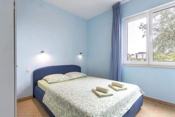 Image No.2-16 Bed Property for sale