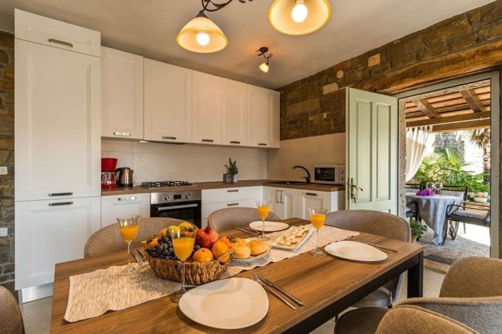 Image No.16-2 Bed Property for sale