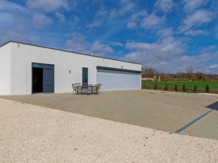 Image No.6-4 Bed Property for sale