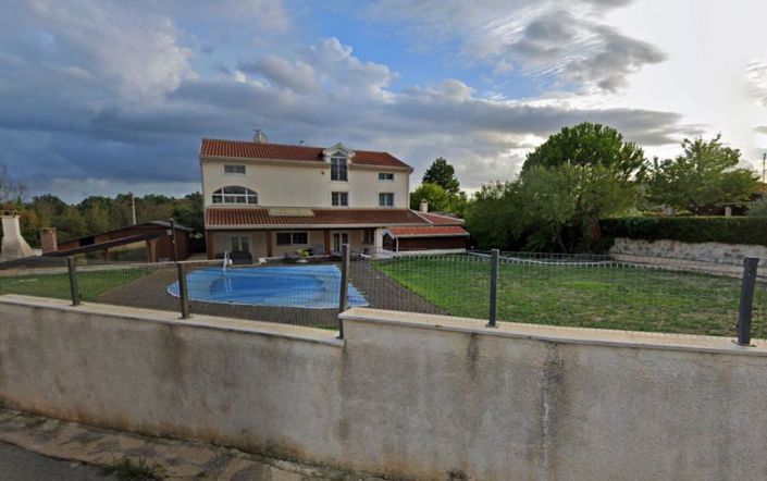 Image No.4-6 Bed Property for sale