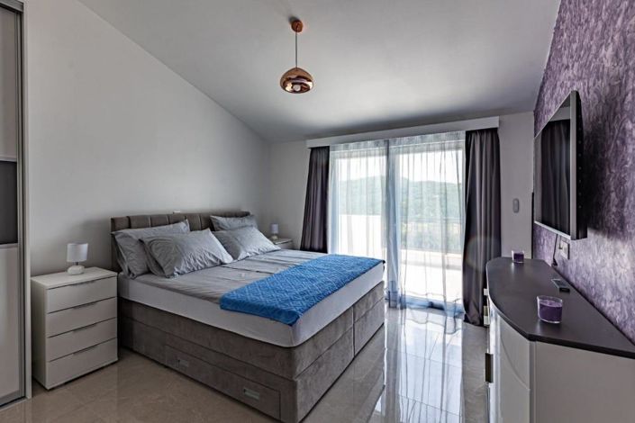 Image No.21-4 Bed Property for sale