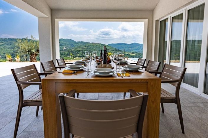 Image No.8-4 Bed Property for sale