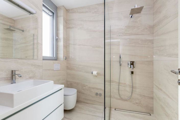 Image No.11-3 Bed Property for sale