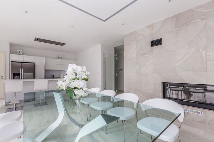 Image No.14-3 Bed Property for sale