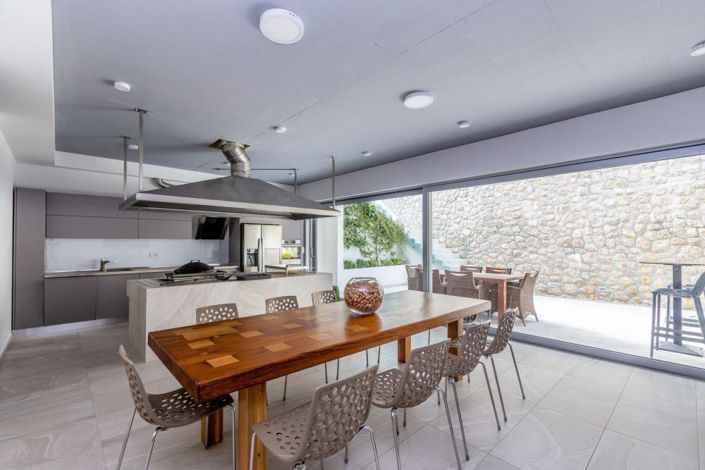 Image No.9-3 Bed Property for sale