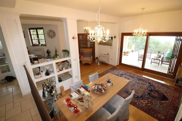 Image No.6-4 Bed Property for sale