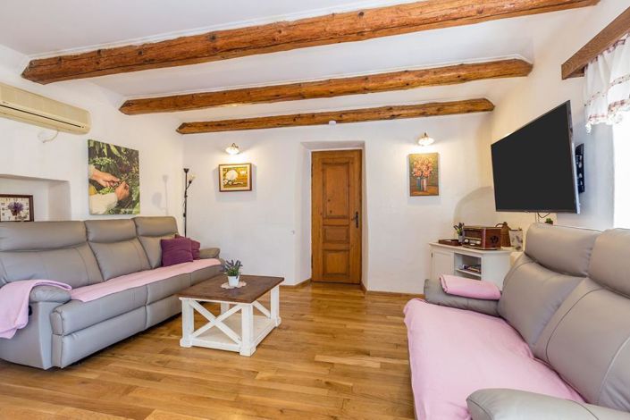 Image No.9-3 Bed Property for sale