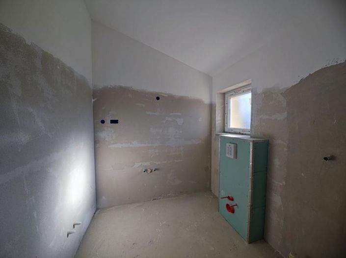 Image No.11-4 Bed Property for sale