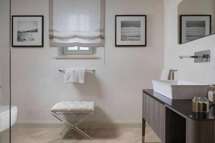 Image No.12-4 Bed Property for sale