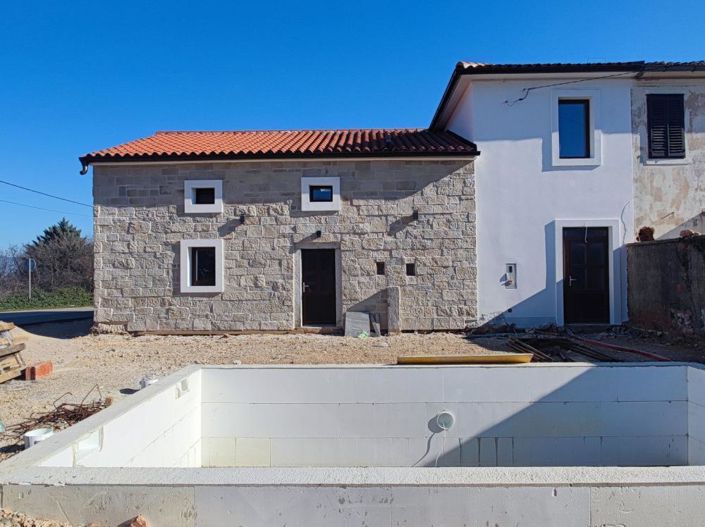 Image No.1-3 Bed Property for sale