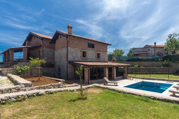 Image No.3-7 Bed Property for sale