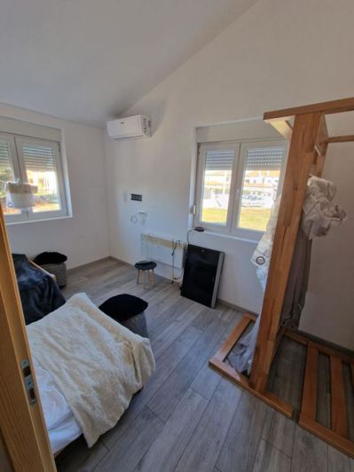 Image No.19-8 Bed Property for sale