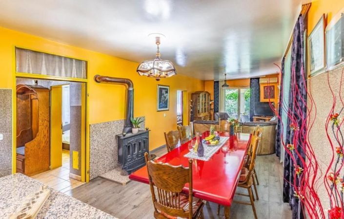 Image No.12-5 Bed Property for sale