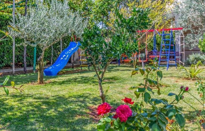 Image No.7-5 Bed Property for sale