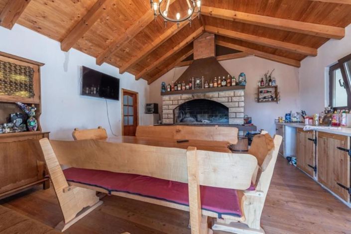 Image No.16-2 Bed Property for sale