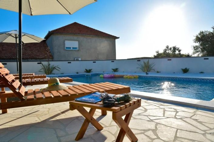 Image No.4-2 Bed Property for sale