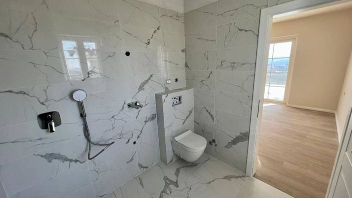 Image No.9-4 Bed Property for sale