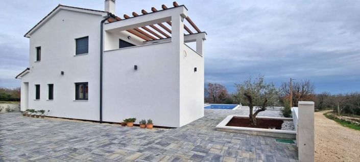 Image No.3-4 Bed Property for sale