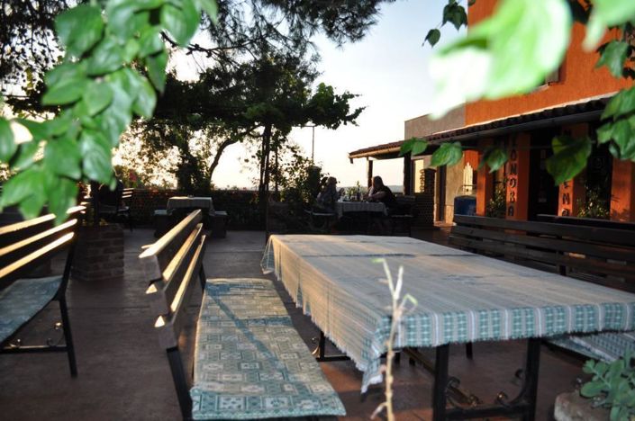 Image No.15-10 Bed Property for sale