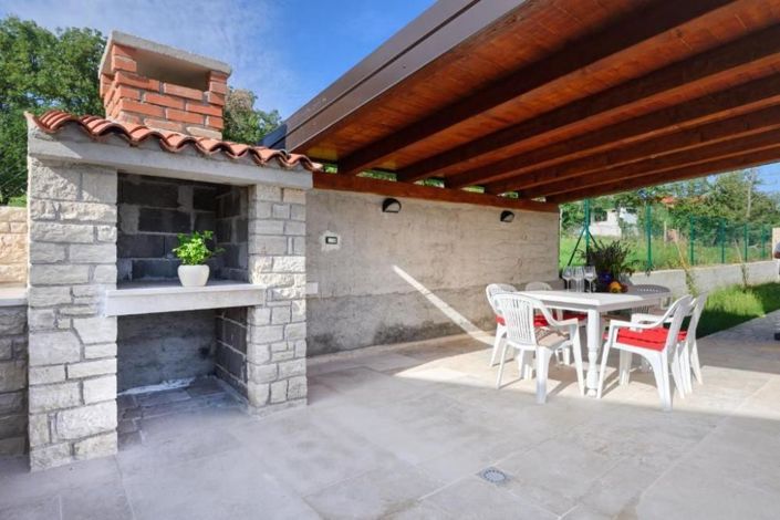 Image No.12-3 Bed Property for sale