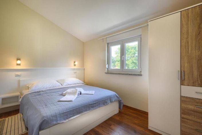 Image No.7-3 Bed Property for sale