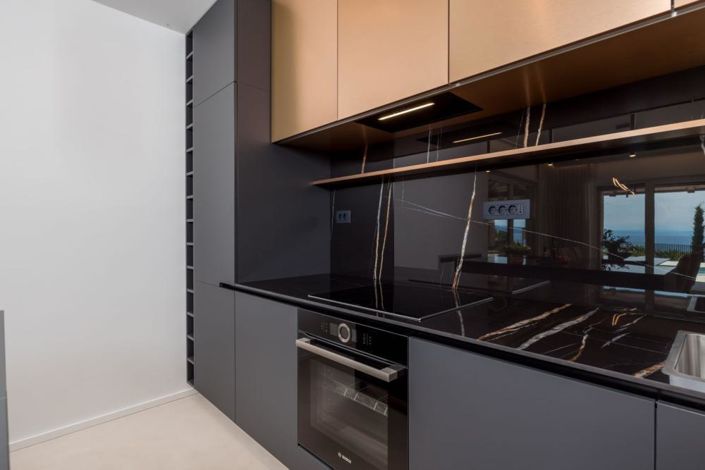 Image No.24-4 Bed Property for sale