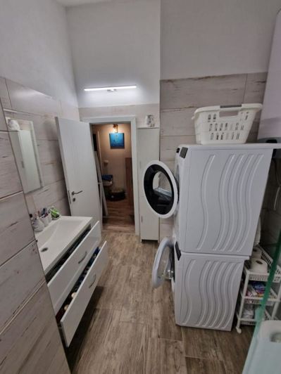 Image No.14-2 Bed Property for sale