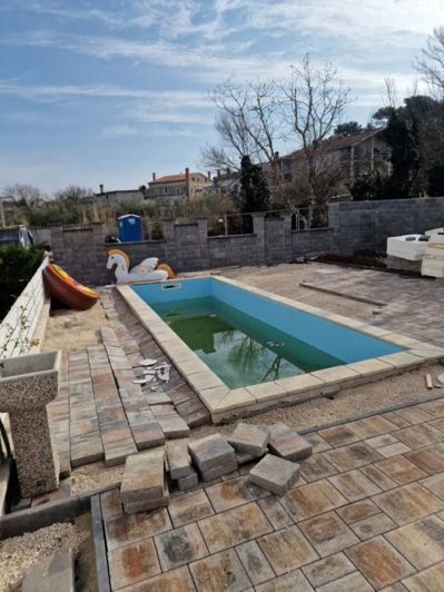 Image No.18-2 Bed Property for sale