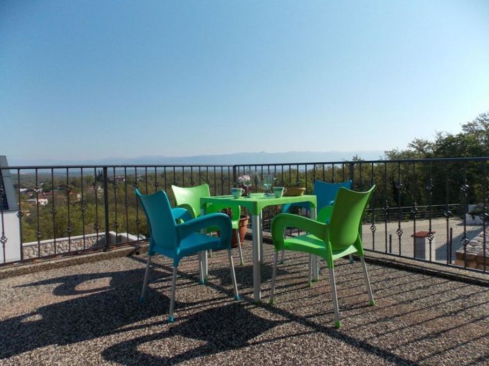 Image No.1-6 Bed Property for sale