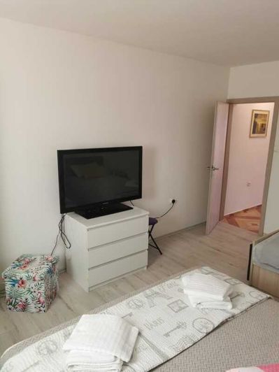 Image No.15-6 Bed Property for sale