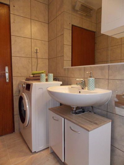 Image No.7-6 Bed Property for sale