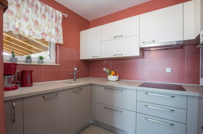 Image No.15-3 Bed Property for sale