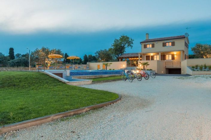 Image No.5-3 Bed Property for sale