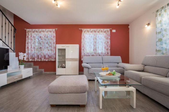 Image No.6-3 Bed Property for sale