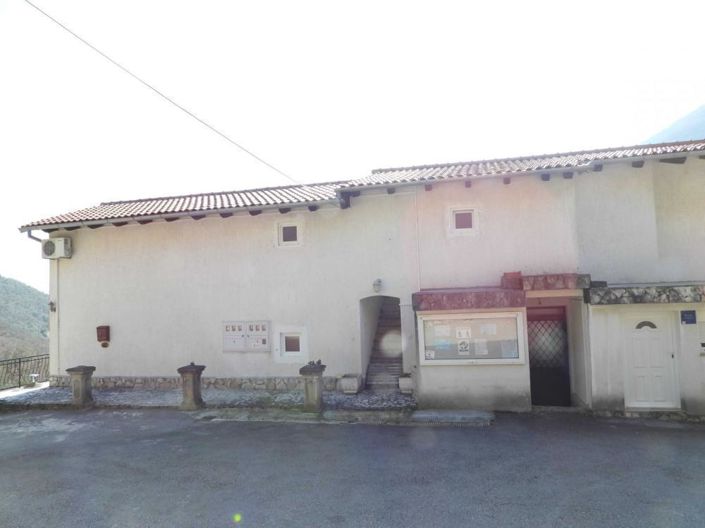 Image No.14-6 Bed Property for sale