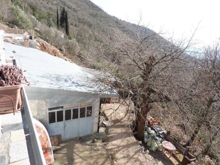 Image No.20-6 Bed Property for sale