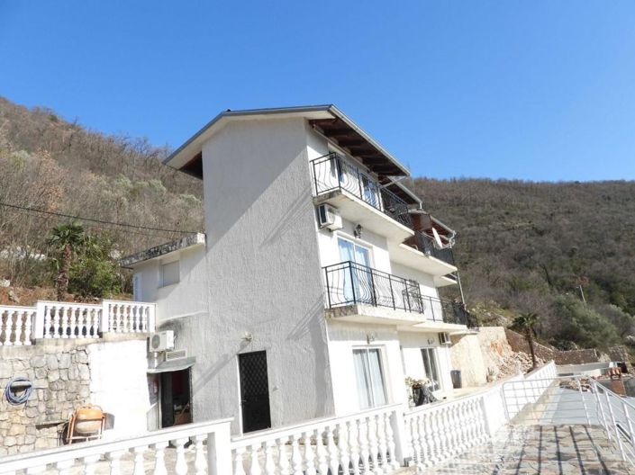 Image No.7-6 Bed Property for sale