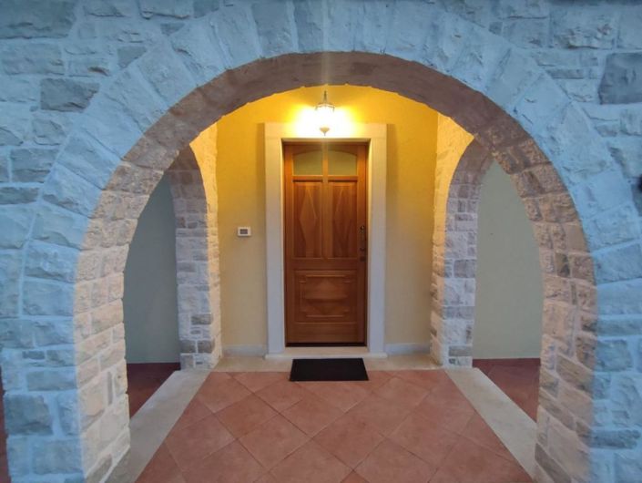 Image No.8-3 Bed Property for sale